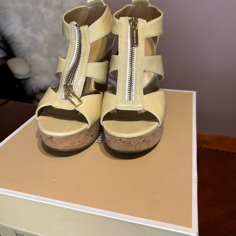 Michael Kors Espadrille Wedges Sandals Women's Shoes Black Sz 5.5 Neutral Beige